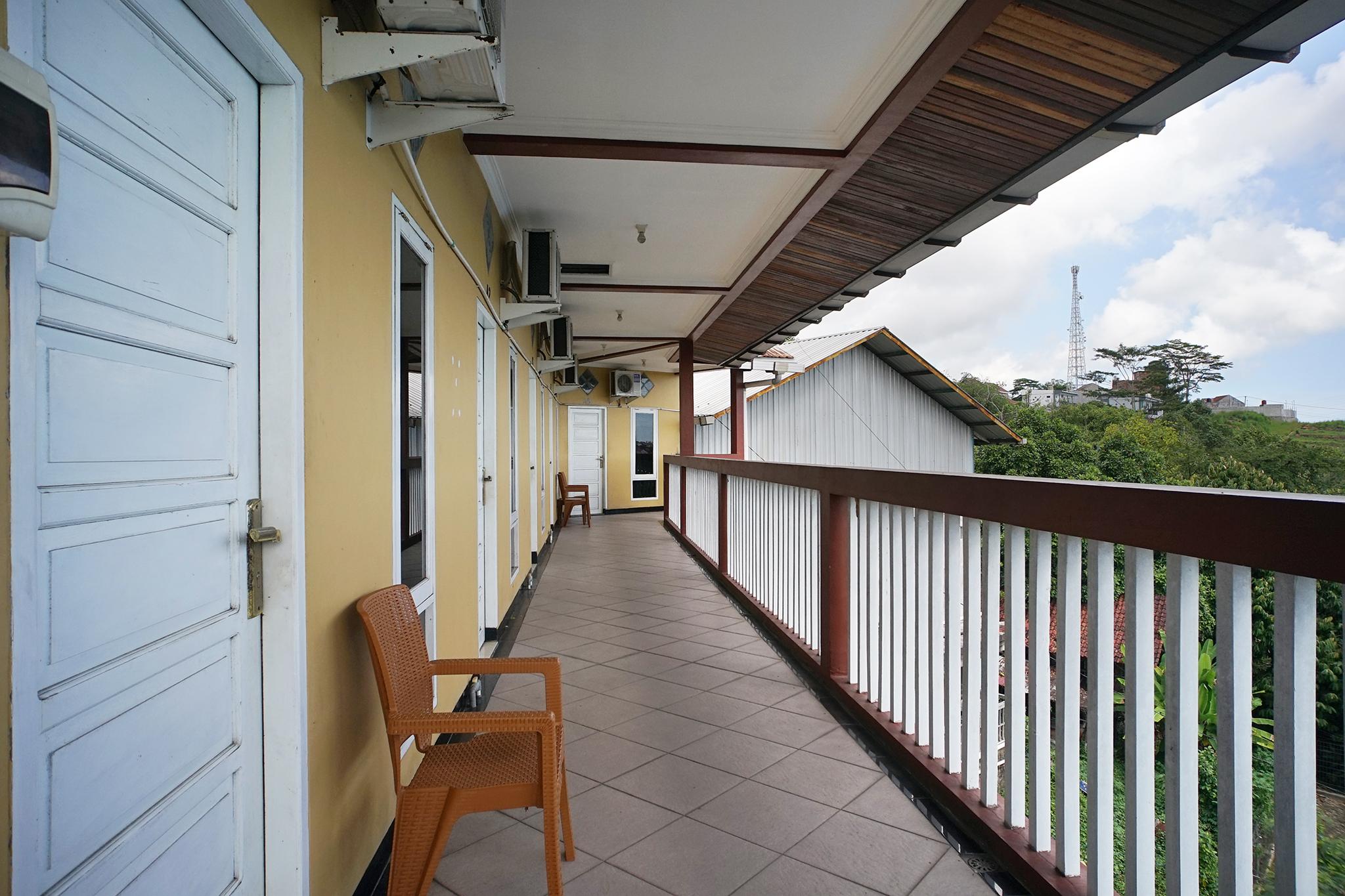 Spot On 2729 Marzan Syariah Guest House Balikpapan  Exterior photo