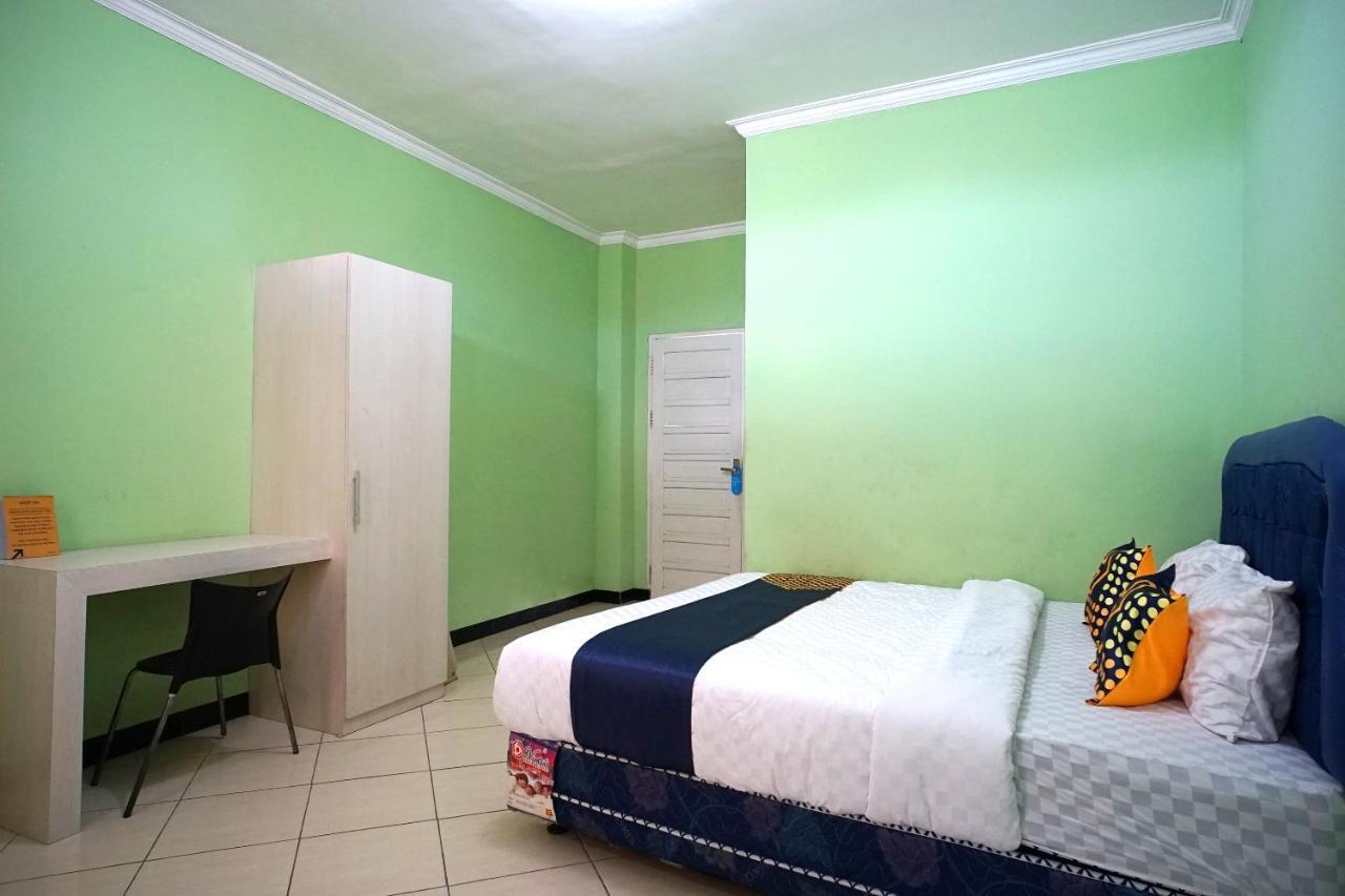 Spot On 2729 Marzan Syariah Guest House Balikpapan  Exterior photo