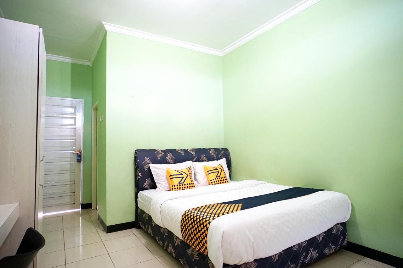 Spot On 2729 Marzan Syariah Guest House Balikpapan  Exterior photo